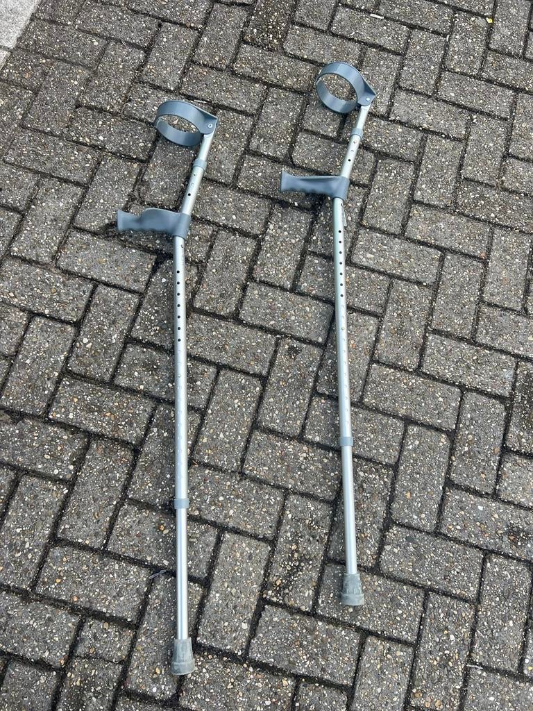 Loopkruken Aliminium verstelbaar hoogte, Diversen, Loopkrukken, Ophalen of Verzenden