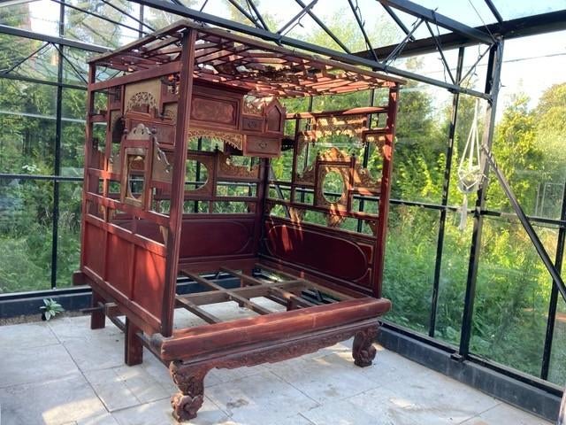 Hemelbed Antiek Chinees Hemelbed met Authentiek Houtsnijwerk, Ophalen, Gebruikt, Antiek chinees hemelbed, 210 cm
