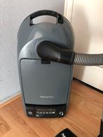 Miele stofzuiger – Donker grijs – 1400W, Witgoed en Apparatuur, Stofzuigers, Ophalen of Verzenden, Zo goed als nieuw, 1600 tot 2000 watt
