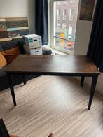 Groot donkerbruin bureau met massief houten blad, Huis en Inrichting, Bureaus, Ophalen, Gebruikt, Bureau
