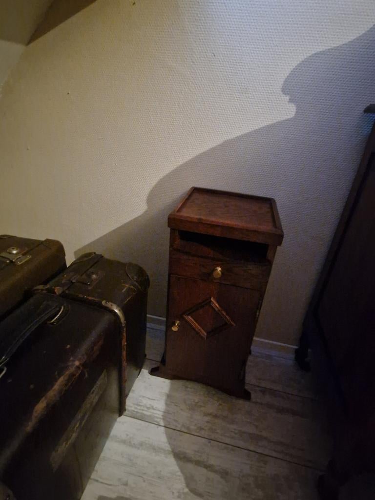 Klein bijzet kastje, Antiek en Kunst, Ophalen