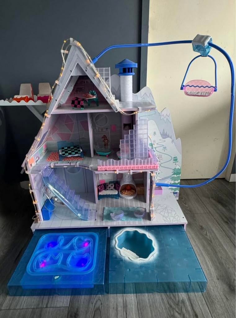 Lol suprise huis, Ophalen, Zo goed als nieuw, Poppenhuis