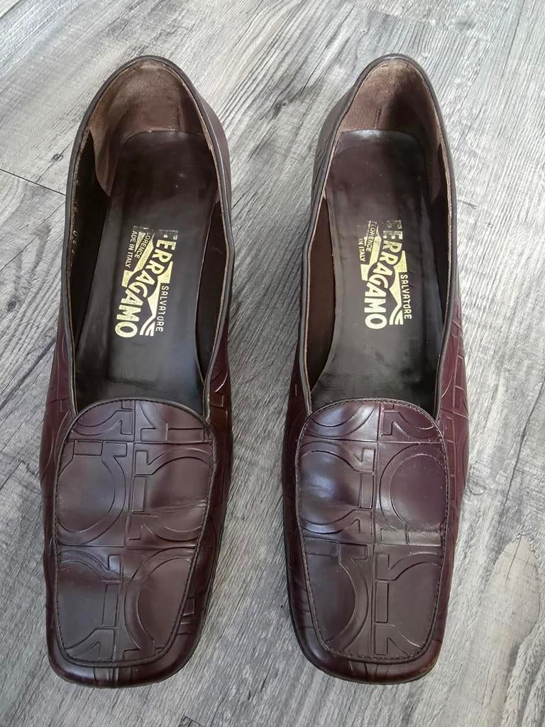 Salvatore Ferragamo Instappers Bruin Leer Maat 39, Bruin, Ophalen of Verzenden, Zo goed als nieuw, Instappers