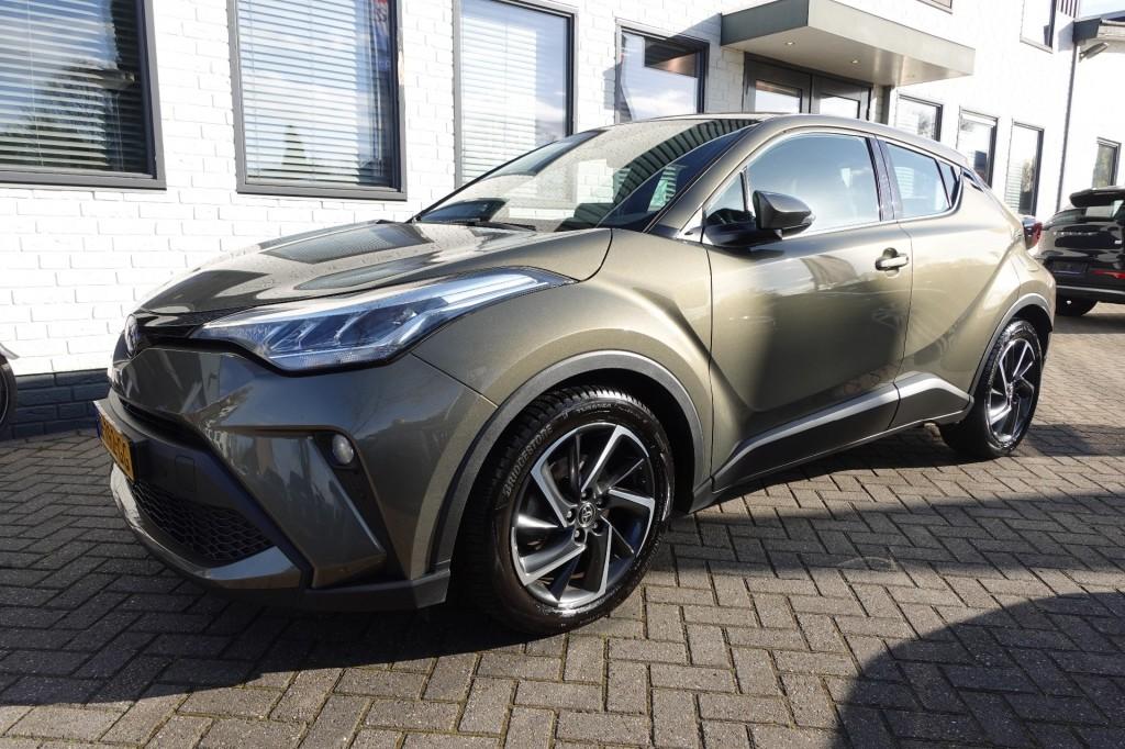Toyota C-HR 2.0 HYBRID DYNAMIC Navigatie Camera Clima NL gel, 4 cilinders, Parkeersensor, Origineel Nederlands, 19 km/l