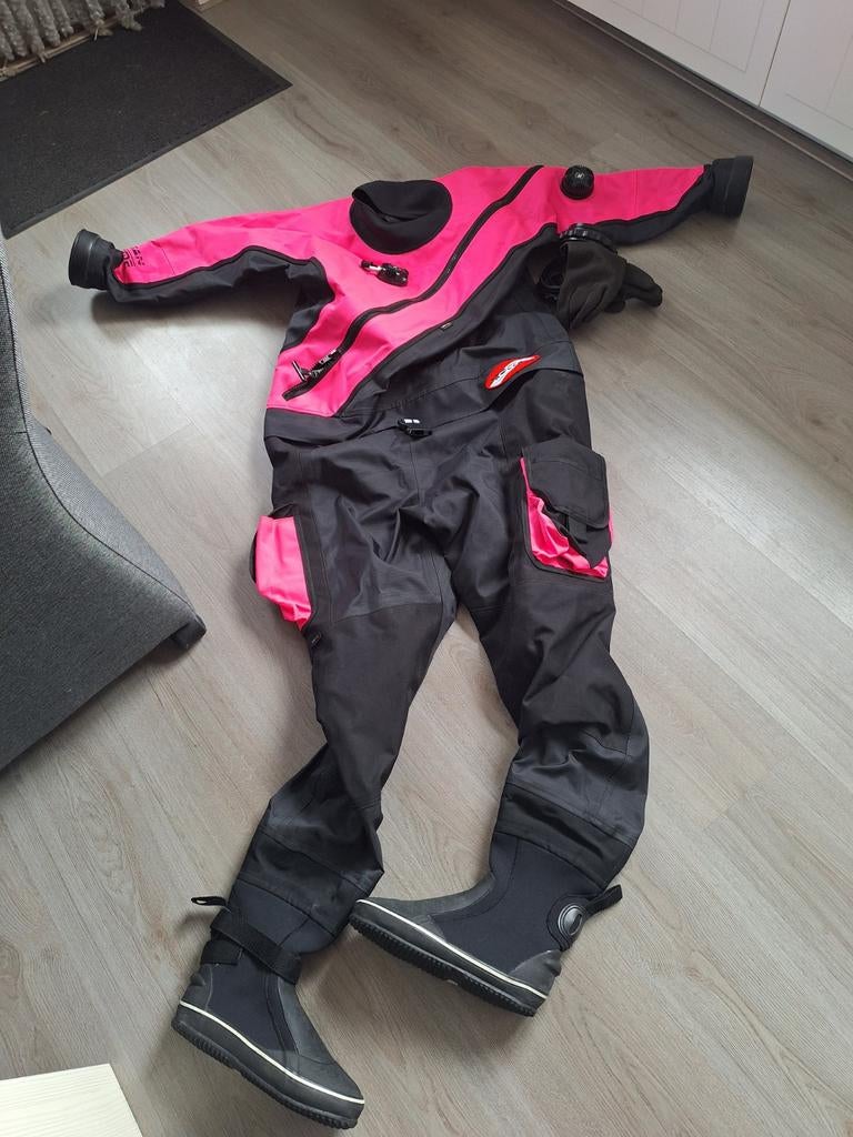 Trilaminaat Droogpak + toebehoren, Ophalen of Verzenden, Duikpak