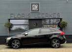 Volvo V40 2.0 T2 | R-Design| Led Koplampen | Camera | 2017, Voorwielaandrijving, Gebruikt, 4 cilinders, 1969 cc