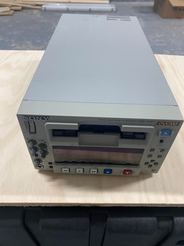 Sony DV-CAM DSR-1500P, Ophalen