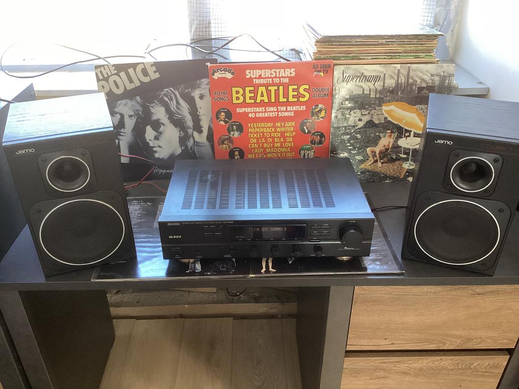 Denon DRA-365RD stereo receiver in goede staat., Audio, Tv en Foto, Versterkers en Receivers, Ophalen of Verzenden, Zo goed als nieuw