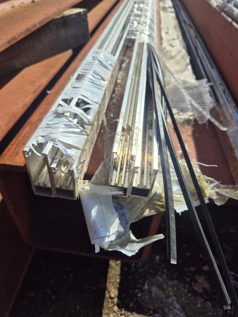 Reclamebord rails, Doe-het-zelf en Verbouw, Metalen, Ophalen, Nieuw