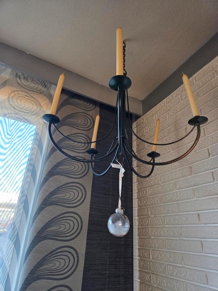 2 ijzeren kaars kroonluchters - Zwart en Paars, Huis en Inrichting, Lampen | Kroonluchters, Gebruikt, Metaal, Ophalen