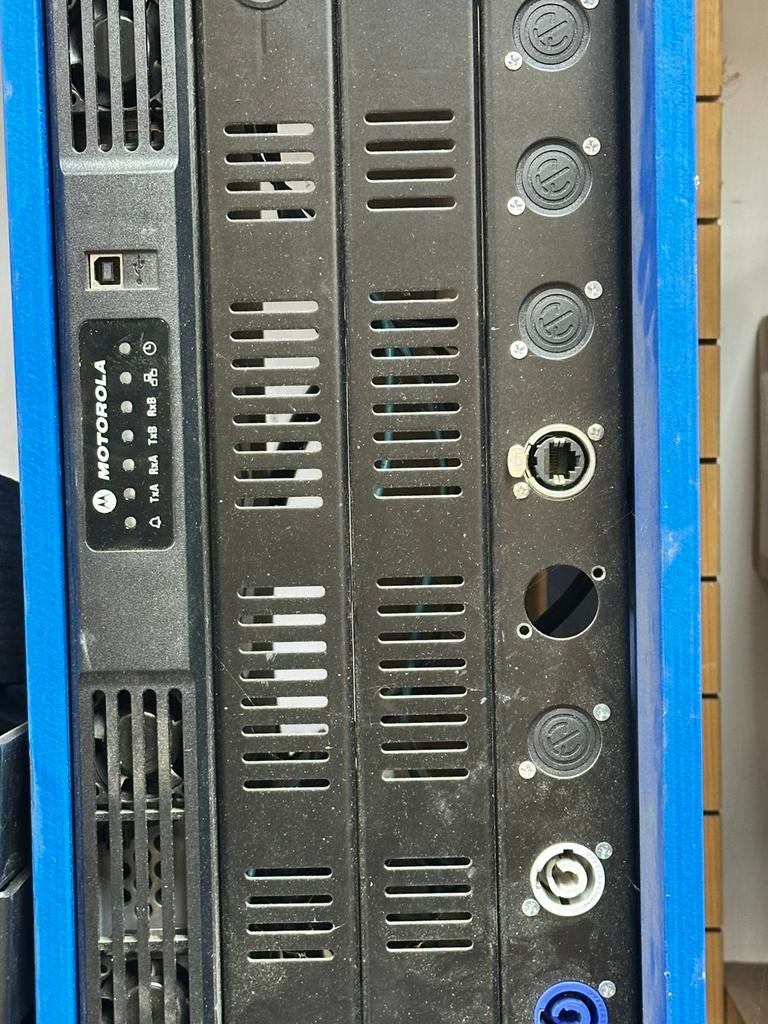 Motorola slr 5500 repeater uhf, Ophalen, Zo goed als nieuw