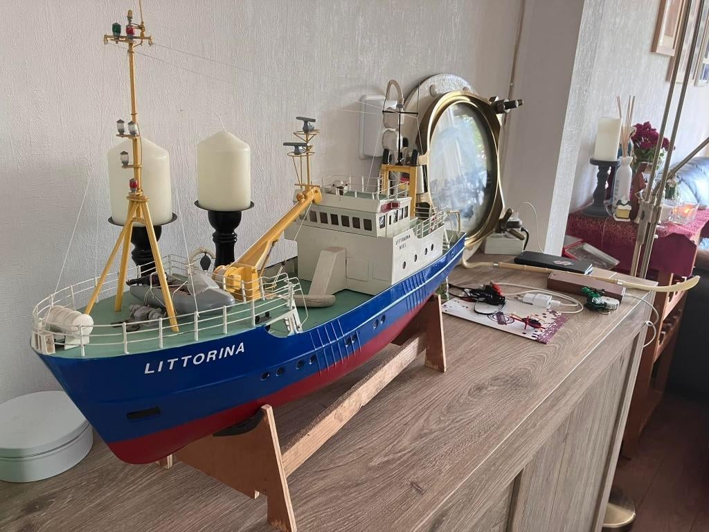 RC Boot, Hobby en Vrije tijd, Modelbouw | Boten en Schepen, Ophalen of Verzenden, Zo goed als nieuw, 1:32 tot 1:50
