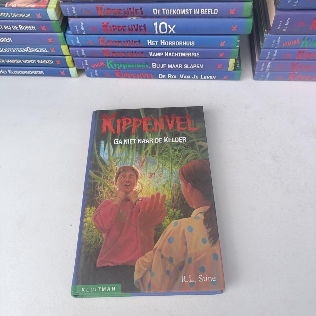 Kippenvel - Ga niet naar de kelder, Ophalen of Verzenden, Zo goed als nieuw, R.L. Stine