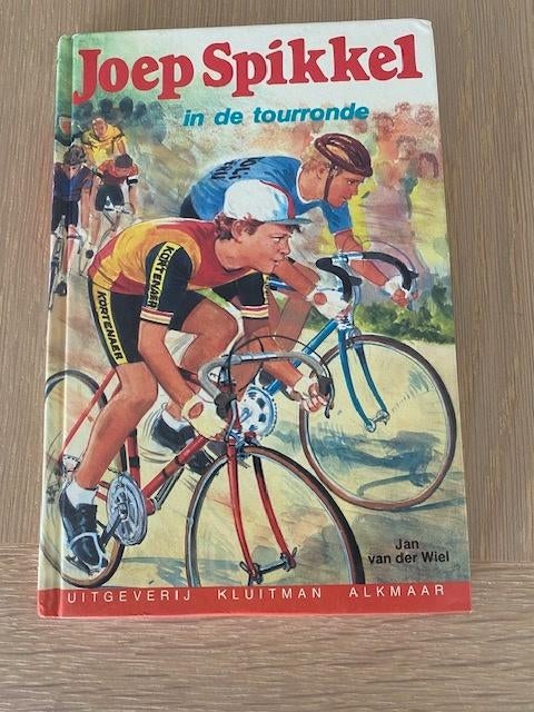 Joep Spikkel in de tourronde - Jan van der Wiel, Gelezen, Fictie algemeen, Ophalen of Verzenden, Ad van Gils