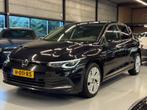 Volkswagen Golf 1.5 TSI Style Pano/Led/Carplay/Massage, Auto's, Euro 6, 4 cilinders, Electronic Stability Program (ESP), Zwart