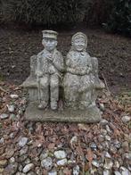 Oud echtpaar op bankje - Tuinbeeld van steen, Tuin en Terras, Ophalen, Gebruikt, Steen, Mensenbeeld