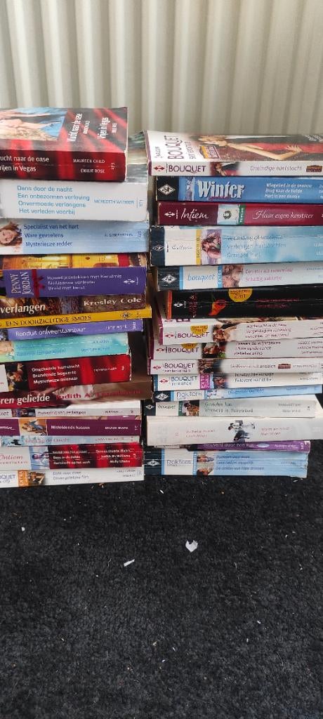 Harlequin bouquet boekjes 31 stuks, Ophalen, Gelezen, Diverse