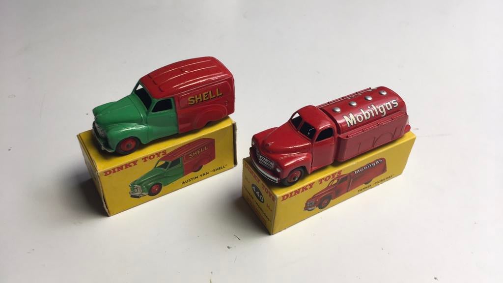 DINKY TOYS 470 mint en nr 440 mint!, Ophalen of Verzenden, Zo goed als nieuw, Auto, Dinky Toys