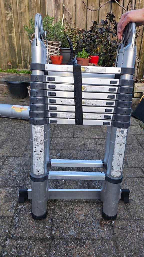 Uitschuifbare trap, Doe-het-zelf en Verbouw, Ophalen of Verzenden