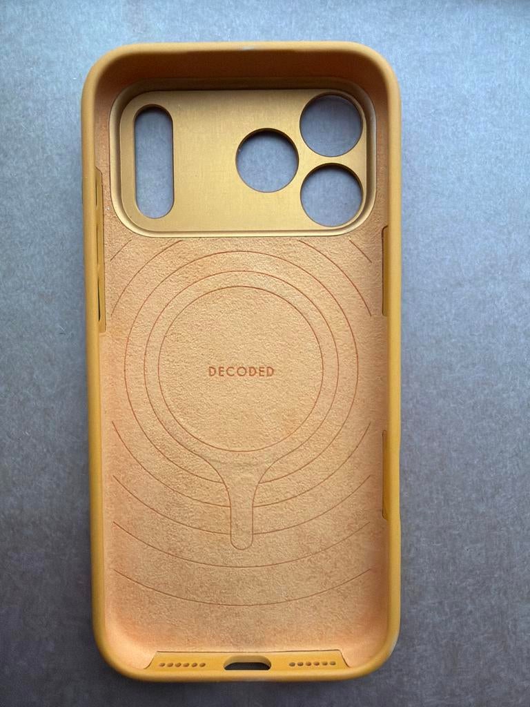 Decoded hoesje voor iPhone 17 Pro, Ophalen of Verzenden, Zo goed als nieuw, Hoesje of Tasje