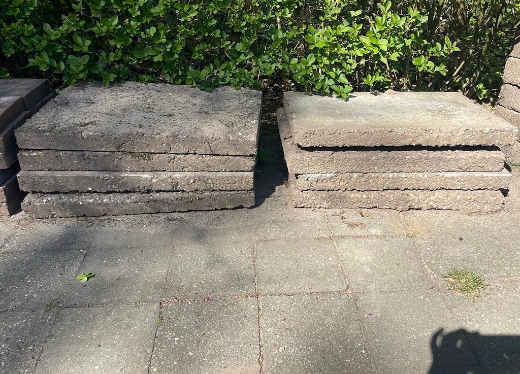 Grind beton tegels 8 stuks gratis, Ophalen, Zo goed als nieuw, Beton, Terrastegels