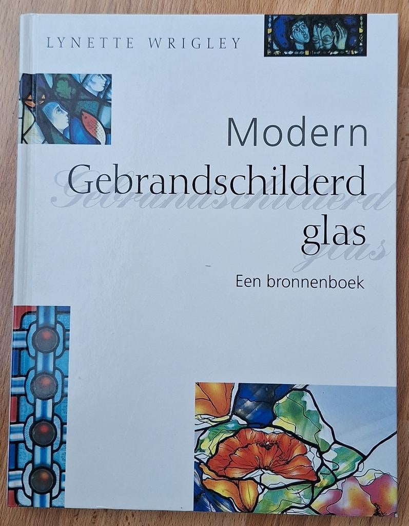 L. Wrigley - Modern gebrandschilderd glas, Verzenden, Zo goed als nieuw, L. Wrigley