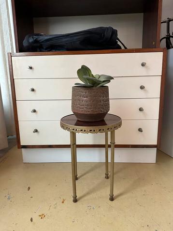 Vintage plantentafeltje, brocante bijzettafeltje België beschikbaar voor biedingen