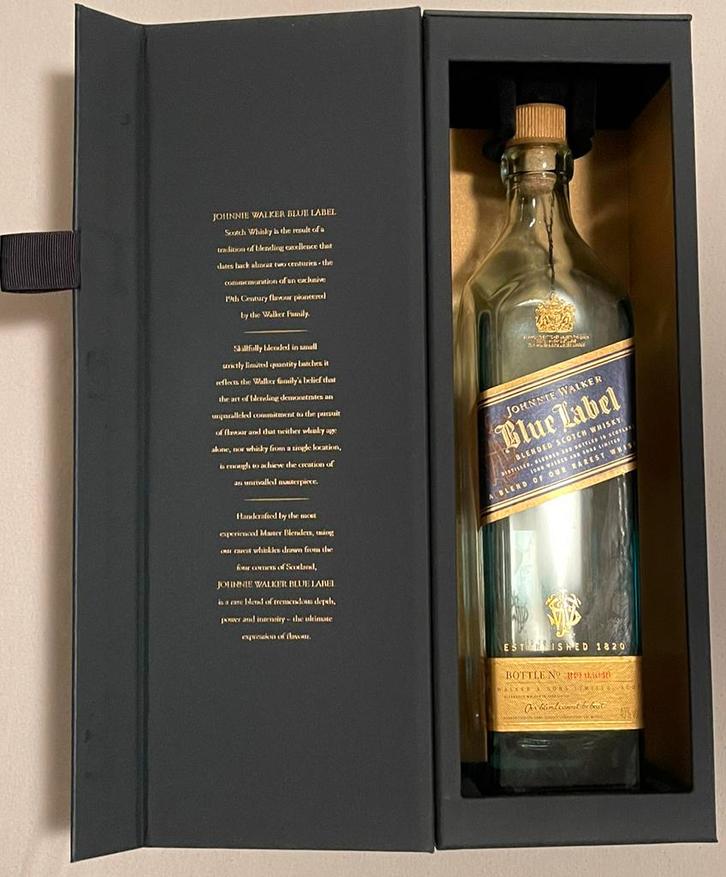 Blue Label   Johnnie Walker  Blended Scotch Wiskey fles, Antiek en Kunst, Antiek | Glas en Kristal, Verzenden