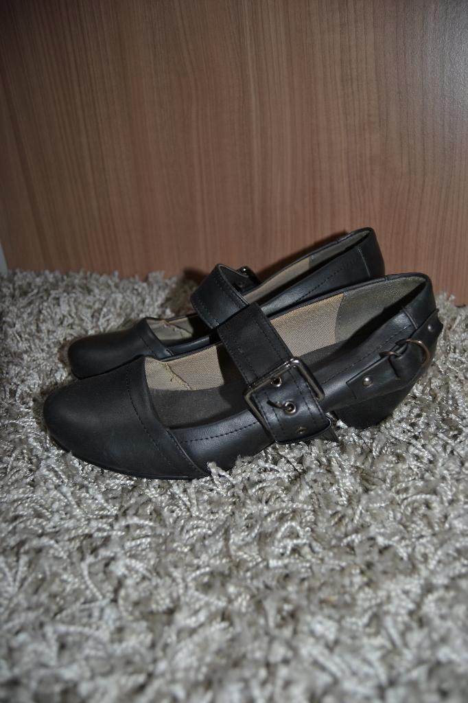 Dameskleding schoenen pumps maat 38, Kleding | Dames, Schoenen, Gedragen, Pumps, Grijs, Ophalen of Verzenden