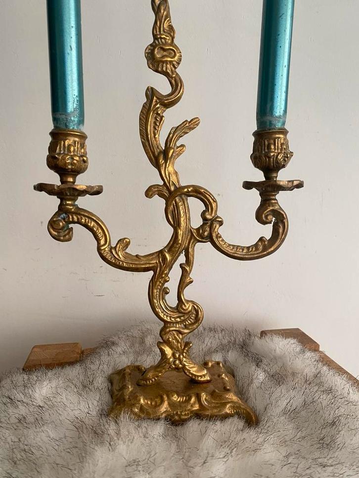Antieke rococo-stijl kandelaar voor twee kaarsen, Antiek en Kunst, Antiek | Kandelaars, Koper of Brons, Ophalen of Verzenden