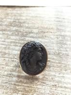 Prachtige antieke vergulde lava broche., Verzenden, Overige materialen, Broche