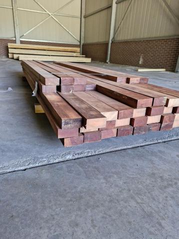 Pakket 323 B-keus hardhout Angelim Vermelho 50x100mm   beschikbaar voor biedingen