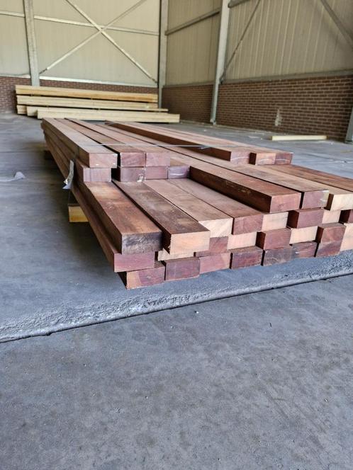 Pakket 323 B-keus hardhout Angelim Vermelho 50x100mm, Tuin en Terras, Palen, Balken en Planken, Nieuw, Balken, 250 cm of meer