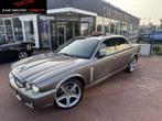 Jaguar XJ 2.7D V6 Portfolio Full Opties unieke auto, Auto's, Euro 5, Achterwielaandrijving, Gebruikt, 193 €/maand