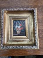 Klein bloemstilleven in gouden lijst, Antiek en Kunst, Ophalen of Verzenden