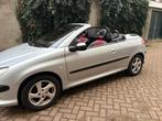 Peugeot 206 1.6 16V CC 2002 Grijs, Auto's, Peugeot, Voorwielaandrijving, 4 cilinders, Cabriolet, 4 stoelen