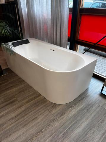 Villeroy &boch back to wall bad Loop&Friends 180x80cm beschikbaar voor biedingen