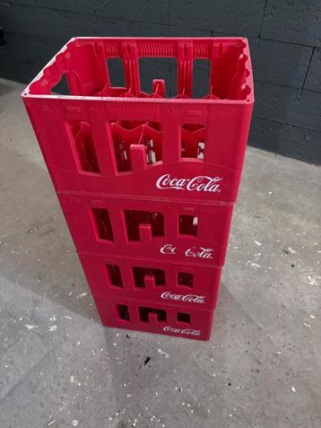4 Coca Cola kratten beschikbaar voor biedingen