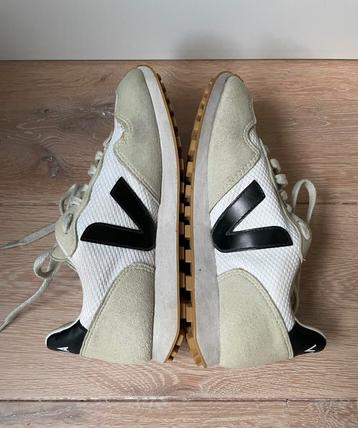 Veja lage sneakers SDU rec wit/zwart, mt. 37 beschikbaar voor biedingen