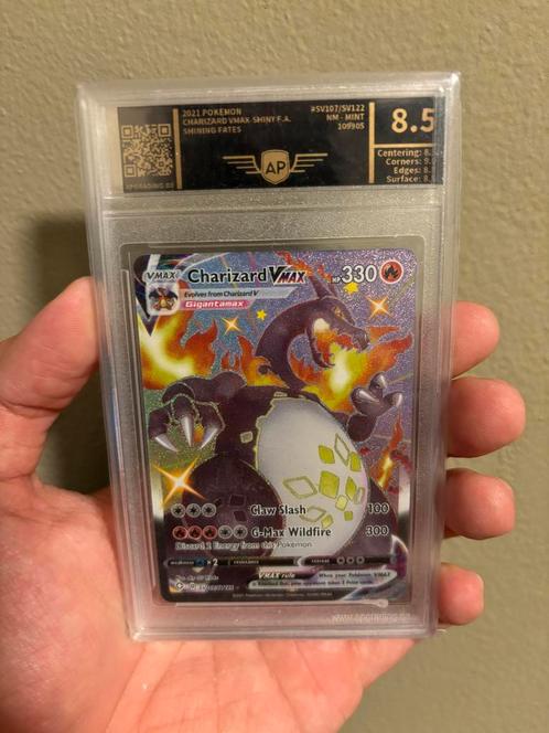 Charizard VMAX Shiny - Shining Fates - AP 8.5, Hobby en Vrije tijd, Verzamelkaartspellen | Pokémon, Zo goed als nieuw, Losse kaart