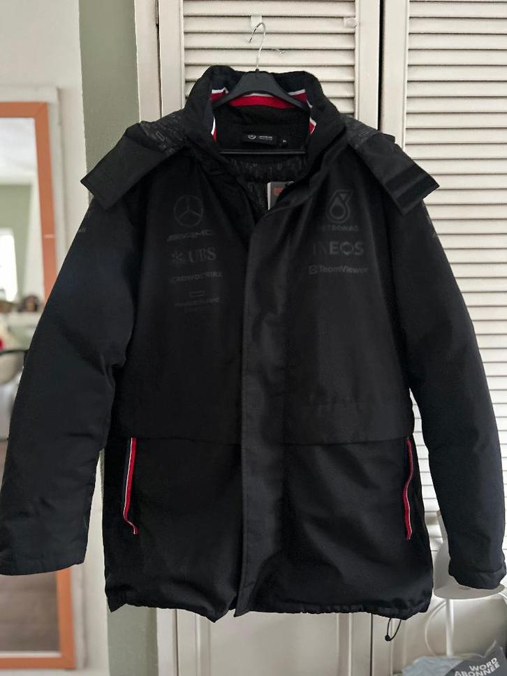 Mercedes-AMG Petronas F1 Team winter/donsjas, Kleding | Dames, Jassen | Winter, Nieuw, Maat 46/48 (XL) of groter, Zwart, Ophalen of Verzenden