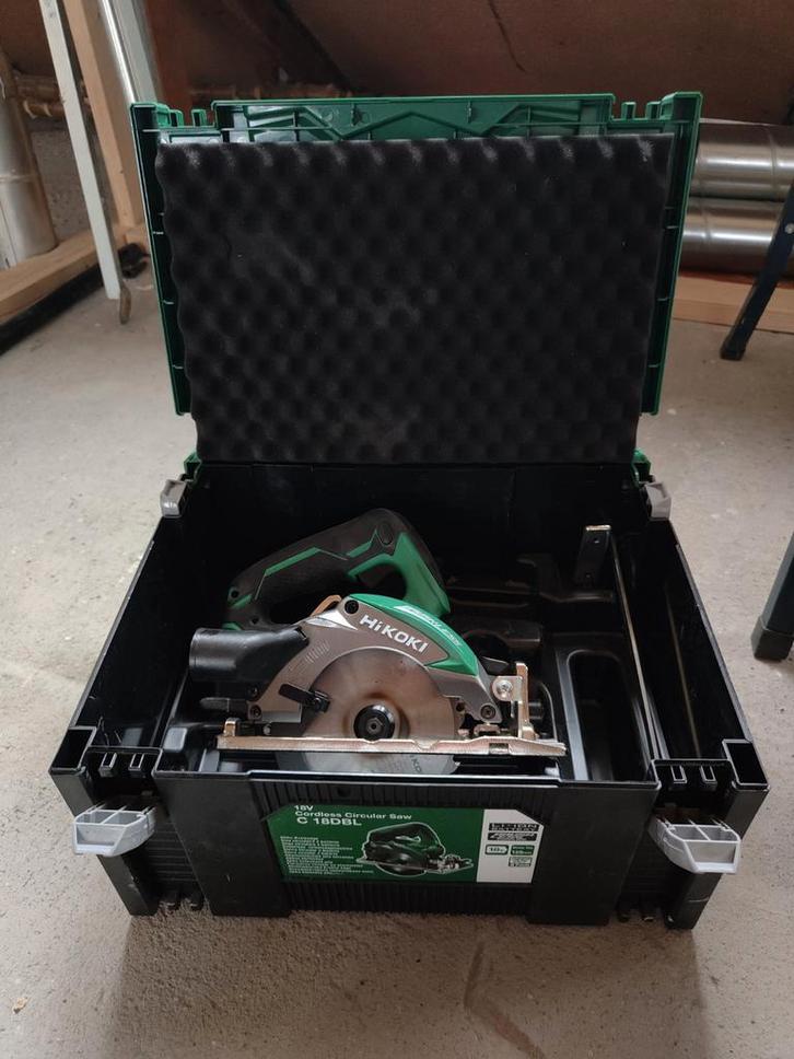 Hikoki cirkelzaag C18DBL, Doe-het-zelf en Verbouw, Gereedschap | Zaagmachines, Zo goed als nieuw, Cirkelzaag, 30 tot 70 mm, Ophalen