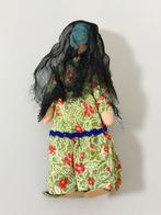 Egyptian Doll In Handmade 1960 Traditional Clothing Vintage, Ophalen of Verzenden, Zo goed als nieuw, H, H