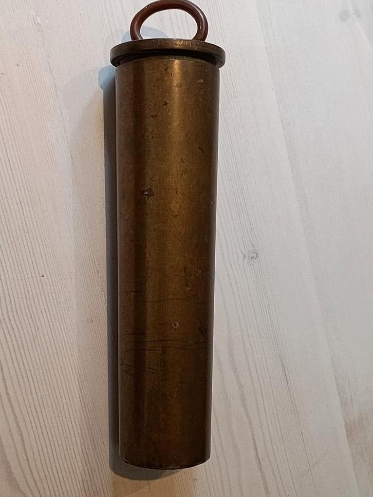 Messing kruik 1942, gemaakt van een granaat, Verzamelen, Militaria | Tweede Wereldoorlog, Overige soorten, Hulzen of Bodemvondsten