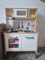 Ikea keukentje met veel accessoires en lampje, Kinderen en Baby's, Speelgoed | Houten speelgoed, Ophalen, Zo goed als nieuw, Meubelstuk of Keukentje