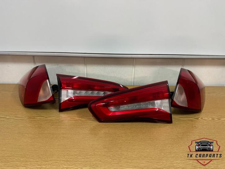 Ford focus mk4 IV achterlichten compleet set, Auto-onderdelen, Verlichting, Ford, Nieuw, Ophalen of Verzenden