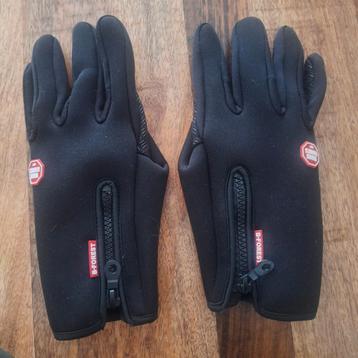 Zwarte B-Forest handschoenen beschikbaar voor biedingen