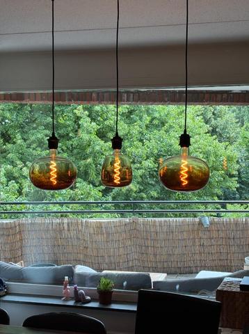 Mooie lampen van de Kwantum beschikbaar voor biedingen