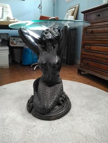 Bijzettafel Mermaid 58cm hoog met glazen plaat 50cm rond beschikbaar voor biedingen