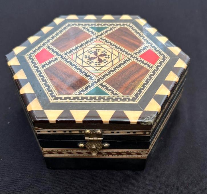 Spaans marqueterie ingelegd sieradendoosje, Huis en Inrichting, Woonaccessoires | Kisten, Zo goed als nieuw, Minder dan 50 cm